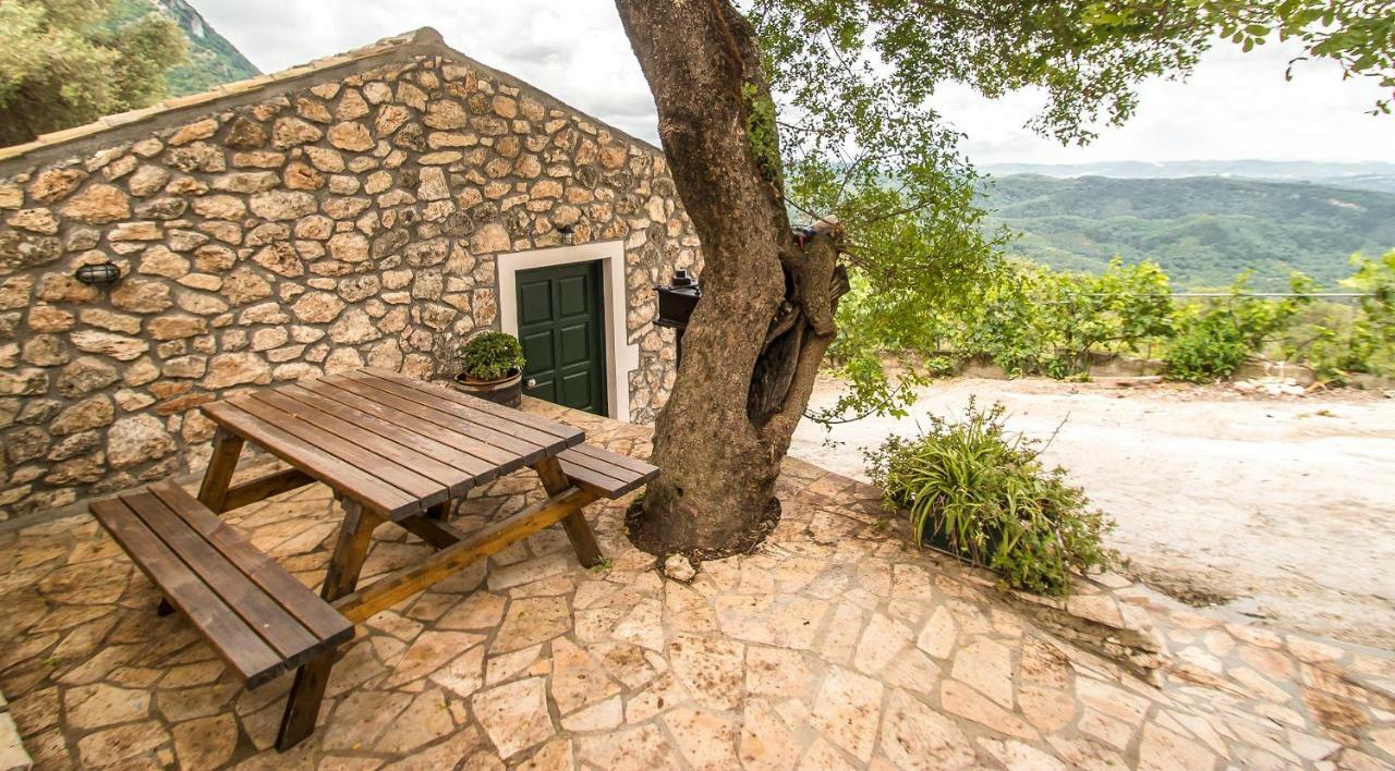 Castelli Olive Press Guest House Acharavi  Ngoại thất bức ảnh
