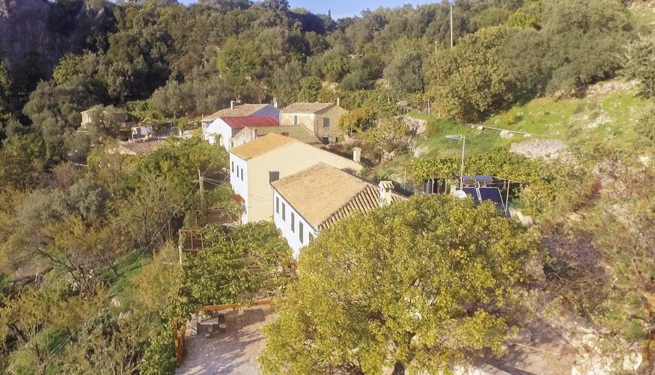 Castelli Olive Press Guest House Acharavi  Ngoại thất bức ảnh