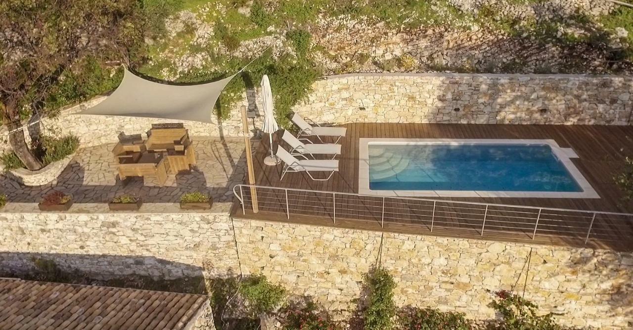 Castelli Olive Press Guest House Acharavi  Ngoại thất bức ảnh